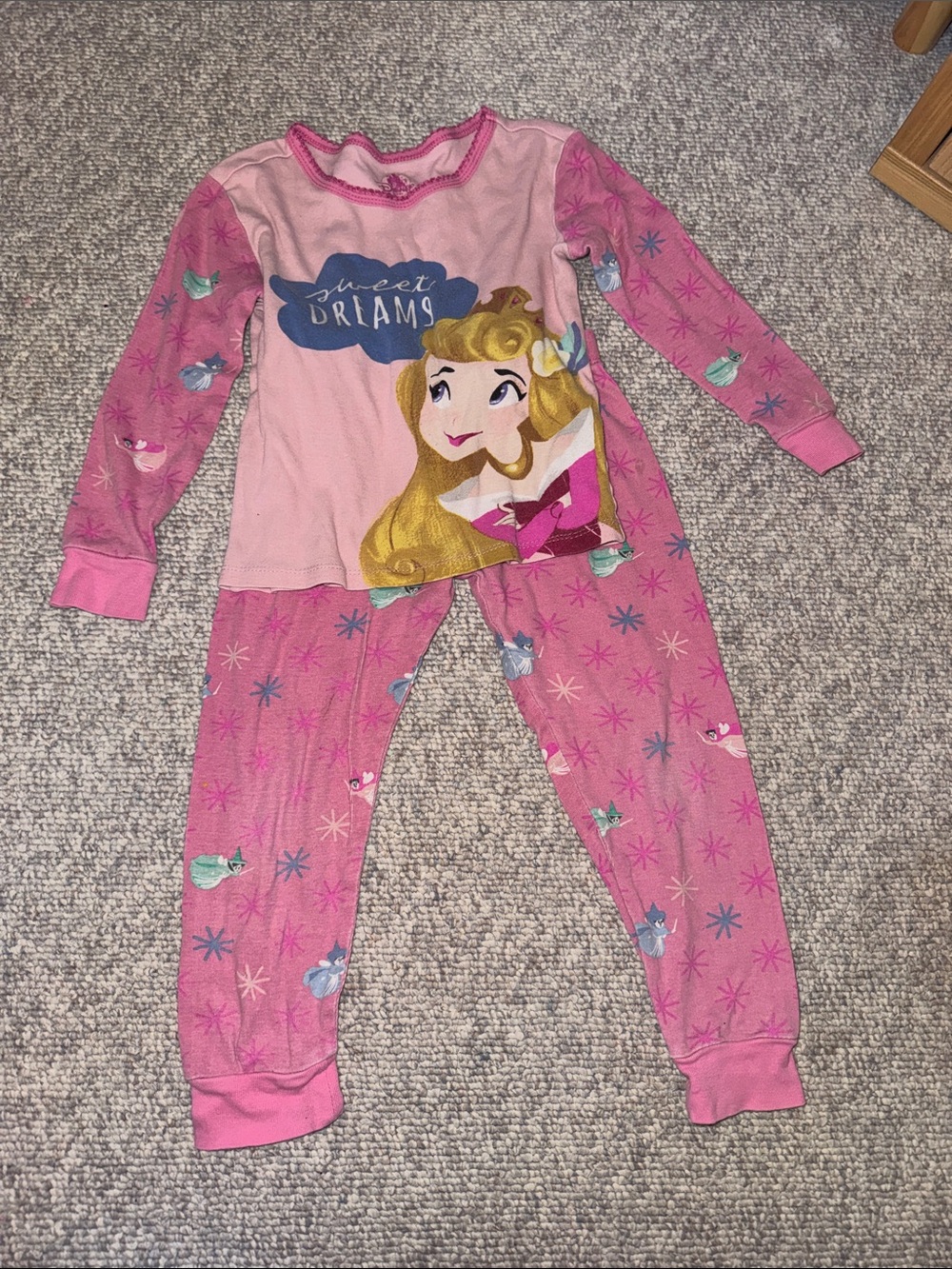 Girls Pink 'Sweet Dreams' Disney Sleeping Beauty Princess Pajama Set